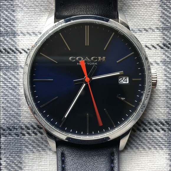 Men’s Coach Watch - Picture 1 of 8
